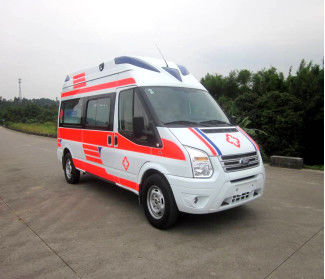 Un buon prezzo. Ford Long Axle Ambulanza di emergenza medica 9 posti a sedere Anteriore Rear Drive 4×2 in linea