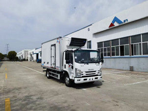 Un buon prezzo. 4KH1CN6LB Isuzu Camion frigorifero Isuzu Freezer Van Due ruote a trazione posteriore in linea