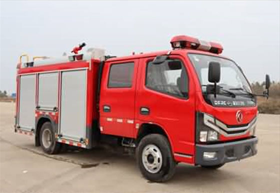 Un buon prezzo. 6.2m Camioni di salvataggio 140 CV Dongfeng Cisterna d'acqua Camion dei pompieri in linea