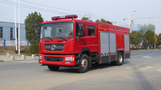 Un buon prezzo. Dongfeng 8200 litri serbatoio dell'acqua camion pompieri 2WD a trazione posteriore diesel 6 posti 4×2 cambio manuale in linea